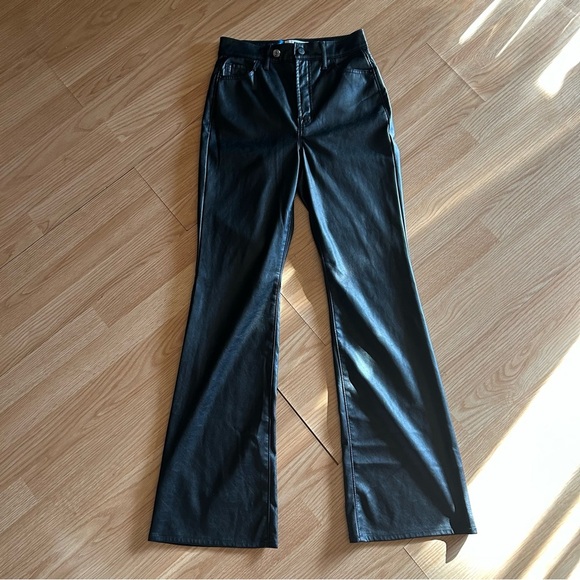 Old Navy Black Higher High Rise Flare Faux Leather Pants Size 2 - Picture 1 of 9